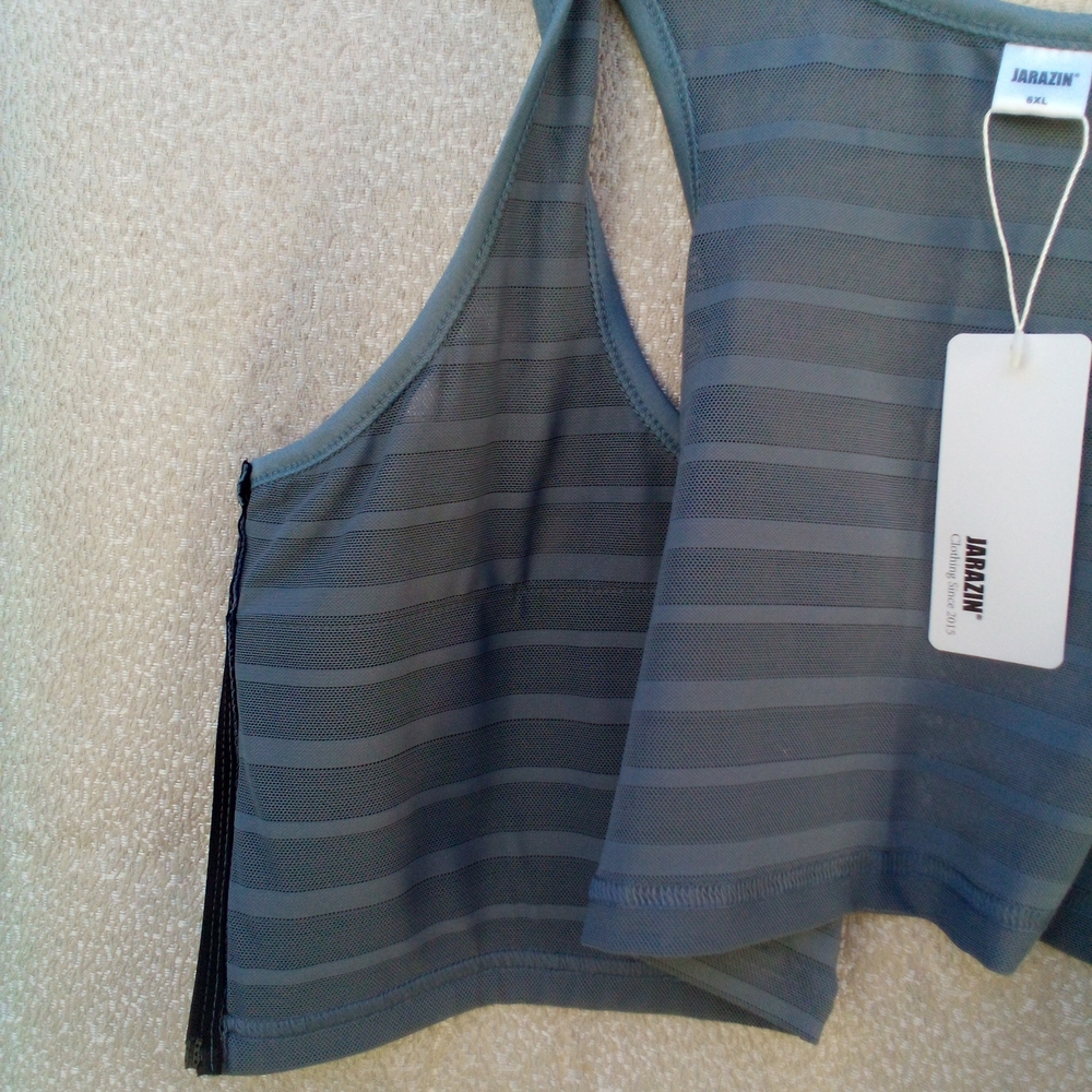 NWT! Zip-Front Sport Bra - Picture 7 of 16
